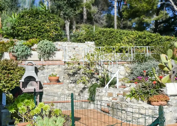 Silvia Al Mare دْيانو مارينا